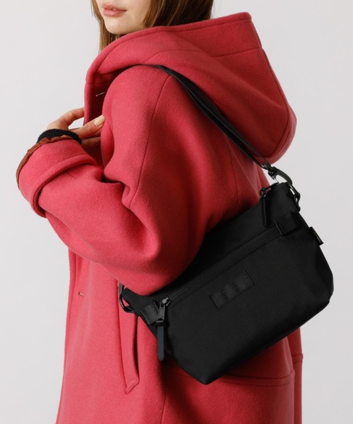 WILDERNESS EXPERIENCE(ウィルダネスエクスペリエンス)の「【WILDERNESS EXPERIENCE/ウィルダネスエクスペリエンス】Leed Shoulder Bag / ショルダーバック/ユニセックス/4L【WEB限定】(ショルダーバッグ・レディース・ブラック/ベージュ/ネイビー・フリー)」の2枚目の写真