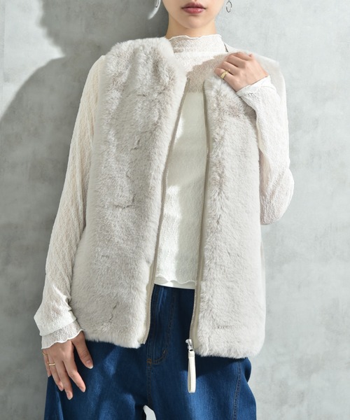 INTERPLANET（インタープラネット）の「エコファー＊ムートンチュニックベスト（ベスト・レディース・ライトグレー/チャコールグレー・FREE）」の7枚目の写真