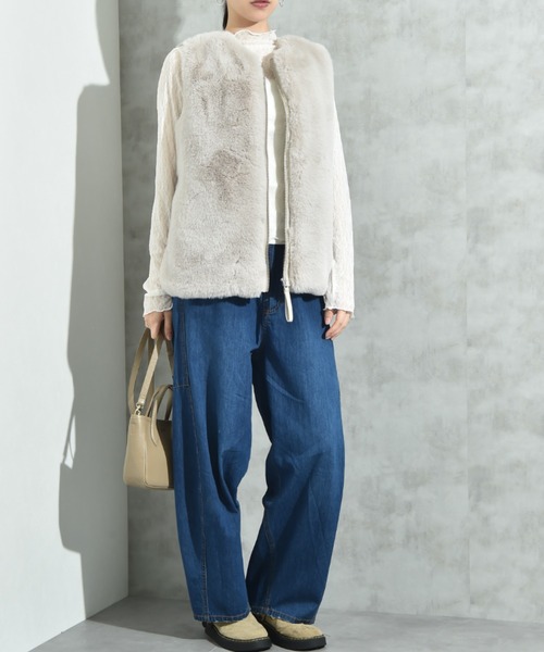 INTERPLANET（インタープラネット）の「エコファー＊ムートンチュニックベスト（ベスト・レディース・ライトグレー/チャコールグレー・FREE）」の3枚目の写真