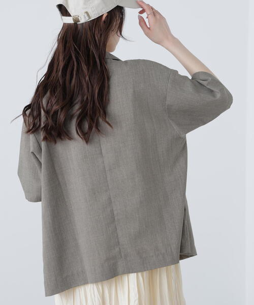 FREE'S MART（フリーズマート）の「◆半袖オーバーサイズジャケット（テーラードジャケット・レディース・ブラウン/グレー・SMALL/MEDIUM）」の20枚目の写真