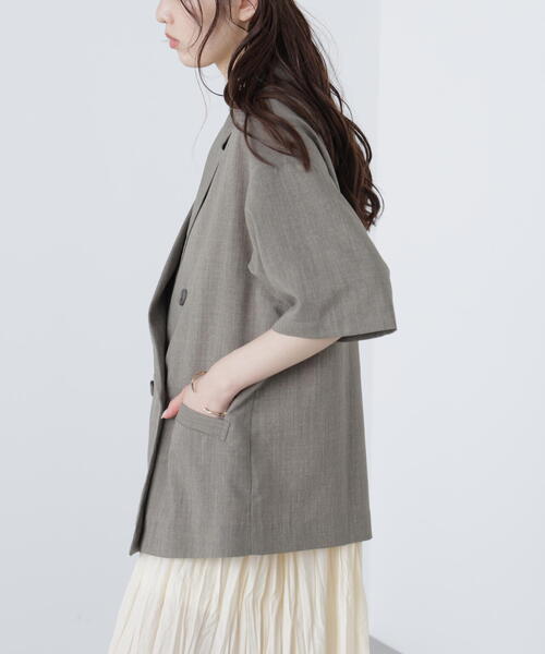 FREE'S MART（フリーズマート）の「◆半袖オーバーサイズジャケット（テーラードジャケット・レディース・ブラウン/グレー・SMALL/MEDIUM）」の15枚目の写真