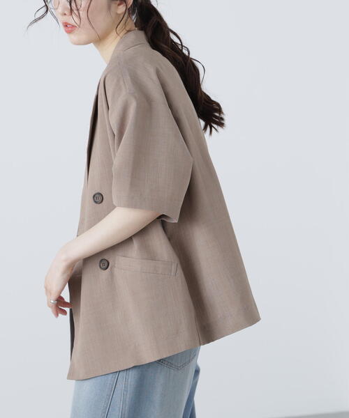 FREE'S MART（フリーズマート）の「◆半袖オーバーサイズジャケット（テーラードジャケット・レディース・ブラウン/グレー・SMALL/MEDIUM）」の4枚目の写真