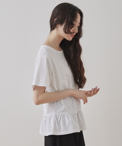 Unblend(アンブレンド)の「【Unblend】裾フリル ドット柄 ハーフスリーブTシャツ(Tシャツ/カットソー・レディース・ブラック/ホワイト・FREE)」の5枚目の写真