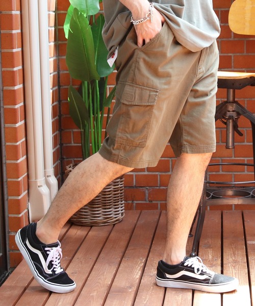 HANES(ヘインズ)の「Hanes チノカーゴショートパンツ(チノパンツ・メンズ・ブラック/カーキ/ベージュ/ネイビー・X-LARGE/MEDIUM/LARGE)」の4枚目の写真