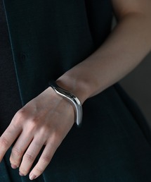 funda mine（ファンダマイン）の「うねうねバングル（バングル/リストバンド）」