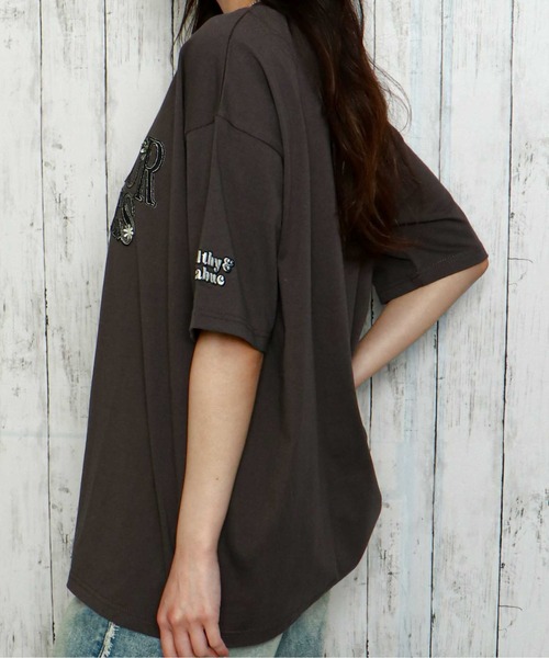 GORGE(ゴージ)の「《デニムロゴ×花刺繍》レディース 半袖Tシャツ ビッグシルエット ゆるT 春夏秋(Tシャツ/カットソー・レディース・ボルドー/スミクロ/オフホワイト・F)」の6枚目の写真