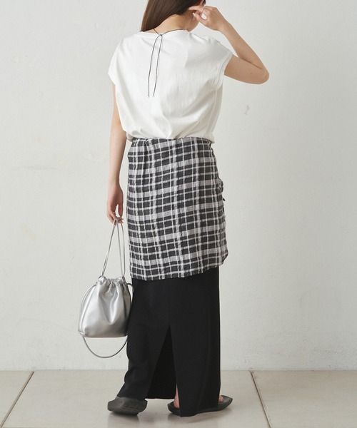 PUAL CE CIN(ピュアルセシン)の「ショート丈ロゴプリントTシャツ(Tシャツ/カットソー・レディース・オフホワイト/ネイビー・FREE)」の7枚目の写真