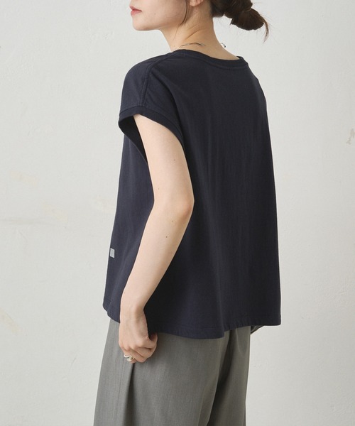 PUAL CE CIN(ピュアルセシン)の「ショート丈ロゴプリントTシャツ(Tシャツ/カットソー・レディース・オフホワイト/ネイビー・FREE)」の9枚目の写真