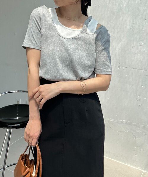 CAPRICIEUX LE'MAGE(カプリシューレマージュ)の「【1枚で着映え】レイヤードアシメネックTシャツ(Tシャツ/カットソー・レディース・グレー/ベージュ/ブラック・FREE)」の22枚目の写真