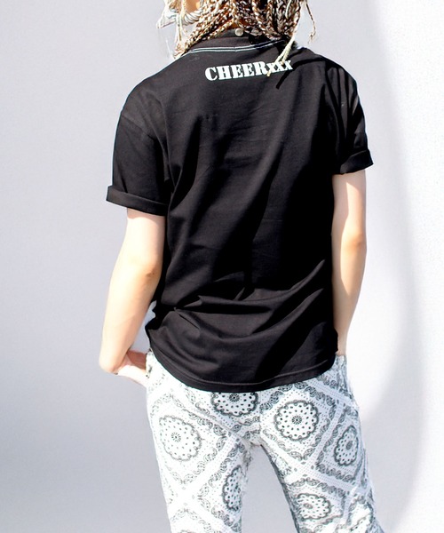 CHEER(チアー)の「ペイズリーバンダナ柄BIGTEE(Tシャツ/カットソー・レディース・ホワイト/ブラック・S/M/L)」の7枚目の写真