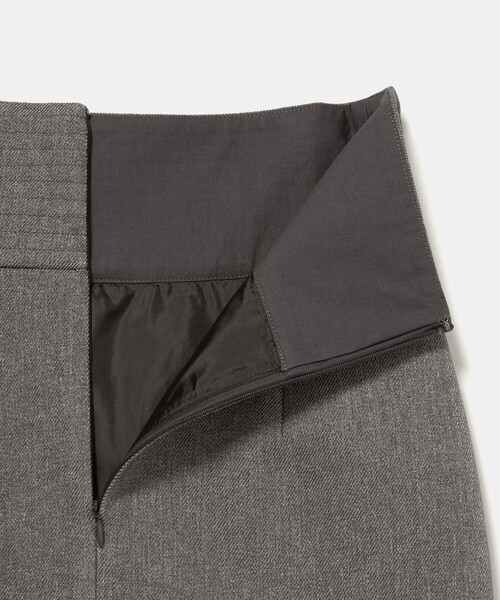 EMMEL REFINES（エメルリファインズ）の「＜EMMEL REFINES＞EM ボンディング ミニスカート（スカート・レディース・ダークグレー/ブラック・M/S）」の13枚目の写真