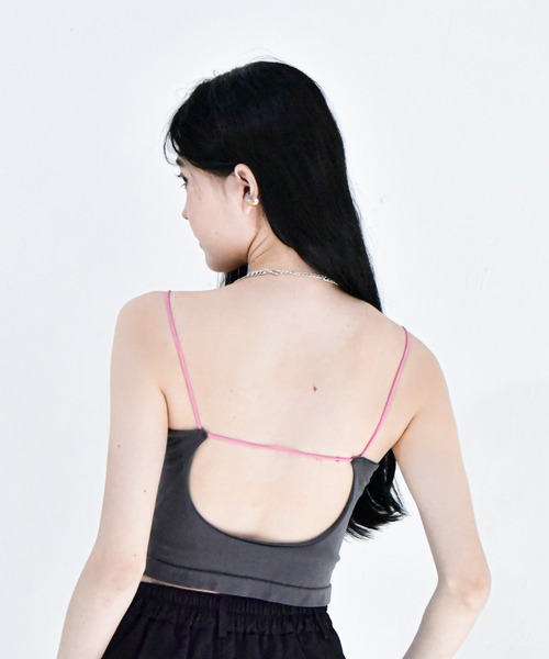 Y/lim（イリム）の「カップ付きクロップド丈配色紐キャミ（キャミソール・レディース・チャコール/ブラウン/オフホワイト・FREE）」の21枚目の写真