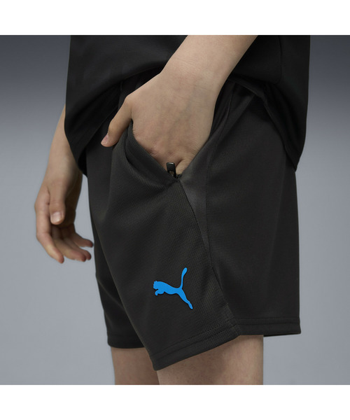 PUMA(プーマ)の「PUMA プーマ キッズ サッカー INDIVIDUALCUP トレーニング ショーツ 120-160cm(その他パンツ・キッズ・ブラック×ブルー/ブラック系その他2・120/140/160/150/130)」の13枚目の写真
