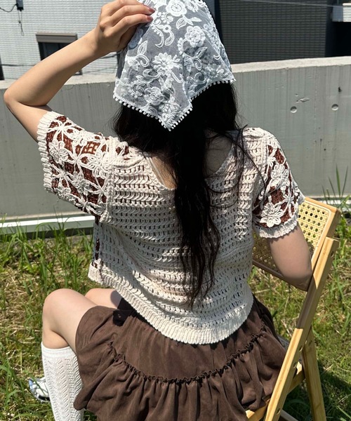 AS KNOW AS plus（アズノゥアズプラス）の「○クロシェ編み 花柄半袖