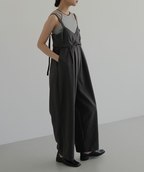 hellam(へラム)の「2wayビスチェキャミサロペット(サロペット/オーバーオール・レディース・チャコール/ブラウン/ブラック・FREE)」の5枚目の写真