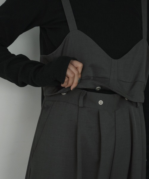 hellam(へラム)の「2wayビスチェキャミサロペット(サロペット/オーバーオール・レディース・チャコール/ブラウン/ブラック・FREE)」の14枚目の写真