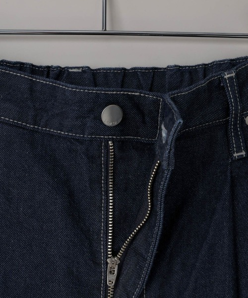 LOWRYS FARM（ローリーズファーム）の「【LFM(U)】デニムタックワイドパンツ　 571356（デニムパンツ・メンズ・ブルー/ブラック・MEDIUM/LARGE）」の9枚目の写真