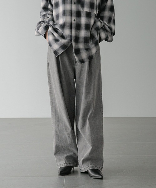 LOWRYS FARM（ローリーズファーム）の「【LFM(U)】デニムタックワイドパンツ　 571356（デニムパンツ・メンズ・ブルー/ブラック・MEDIUM/LARGE）」の15枚目の写真