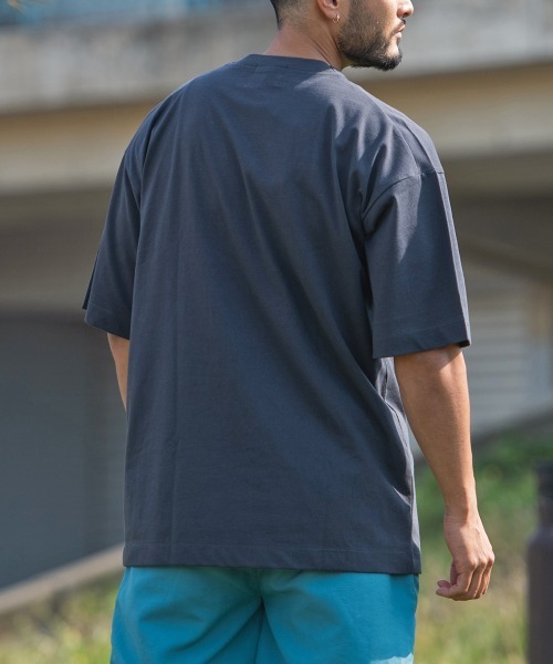 Champion(チャンピオン)の「ヘビーオンスChampion Plating Cool & Sweat Protect(Tシャツ/カットソー・メンズ・オフホワイト/ブラック/チャコール・LARGE/MEDIUM)」の7枚目の写真