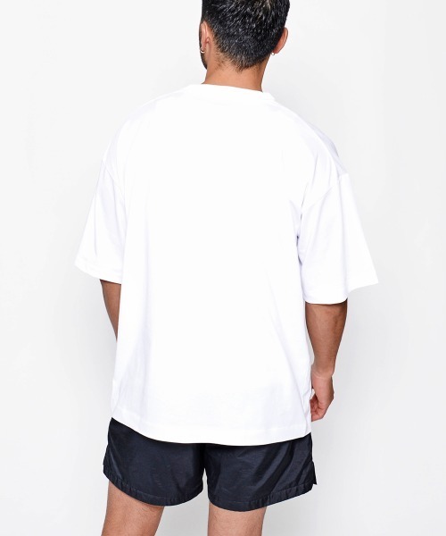 Champion(チャンピオン)の「ヘビーオンスChampion Plating Cool & Sweat Protect(Tシャツ/カットソー・メンズ・オフホワイト/ブラック/チャコール・LARGE/MEDIUM)」の15枚目の写真