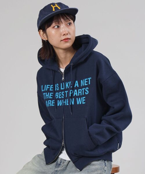 FFEIN（フェイン）の「【FFEIN（フェイン）】ヘビーウエイトぼかしロゴ立体フードジップパーカー / パーカー 裏起毛 ジップ 刺繍 ロゴ フーディ ダブルジップ（パーカー・メンズ・ワイン/アッシュグレー/ブラック/ネイビー・MEDIUM/SMALL/LARGE）」の18枚目の写真