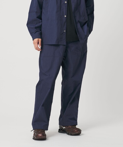 koti BEAUTY&YOUTH（コティ ビューティアンドユース）の「＜koti BEAUTY&YOUTH＞ナイロン ベイカー パンツ（その他パンツ・メンズ・ネイビー/ベージュ・L/M/S）」の2枚目の写真