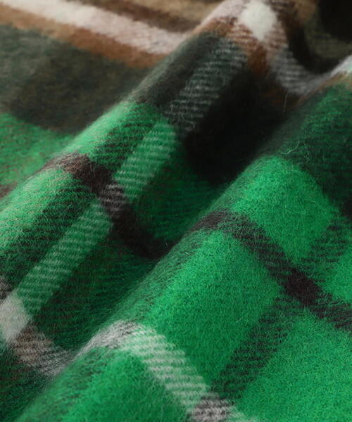 NATURAL BEAUTY BASIC（ナチュラルビューティーベーシック）の「TWEEDMILL チェックマフラー（マフラー・レディース・グリーン/ピンク・FREE）」の6枚目の写真
