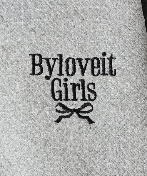 by LOVEiT（バイラビット）の「【WEB限定】クマ耳パーカー（パーカー・キッズ・グレー系/オフホワイト・120cm/150cm/130cm/160cm/140cm）」の5枚目の写真