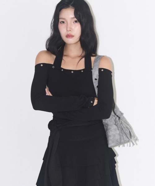ILLIGO(イリゴ)の「【日本未発売/WEB限定】ILLIGO(イリゴ)/ヴィンテージ アイレット スタッズ ショルダーバッグ/RIFF EYELET SHOULDER BAG(ショルダーバッグ・レディース・ブラック/ベージュ/グレー・FREE)」の10枚目の写真