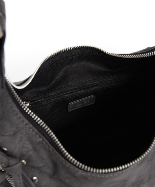 ILLIGO(イリゴ)の「【日本未発売/WEB限定】ILLIGO(イリゴ)/ヴィンテージ アイレット スタッズ ショルダーバッグ/RIFF EYELET SHOULDER BAG(ショルダーバッグ・レディース・ブラック/ベージュ/グレー・FREE)」の19枚目の写真
