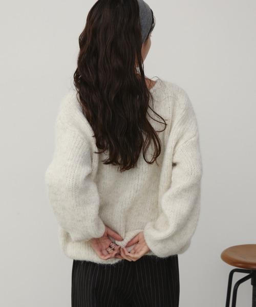 Aunt Marie's(アントマリーズ)の「モヘアライクボリュームニット(ニット/セーター・レディース・アイボリー/レッド/ブラウン/グレー・FREE)」の8枚目の写真