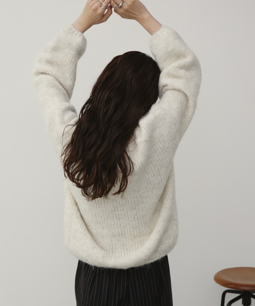 Aunt Marie's(アントマリーズ)の「モヘアライクボリュームニット(ニット/セーター・レディース・アイボリー/レッド/ブラウン/グレー・FREE)」の10枚目の写真