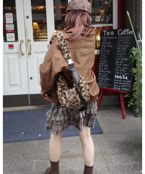 JUMELLE（ジュメロ）の「スウェードジャケット（ブルゾン・レディース・ブラウン/ベージュ・FREE）」の5枚目の写真