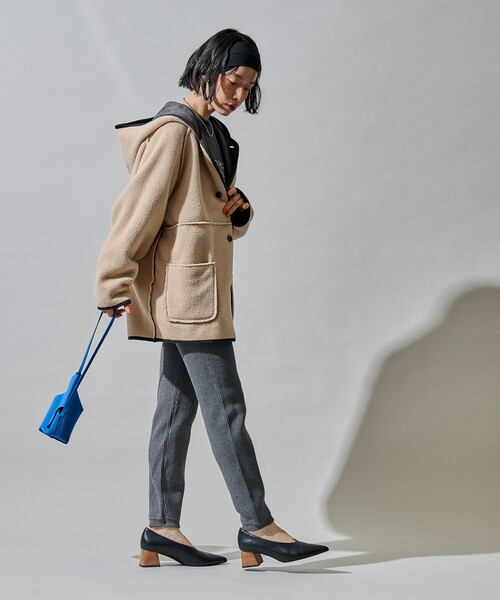 FREAK'S STORE(フリークスストア)の「リバーシブル フード コーデュロイボアジャケット(ブルゾン・レディース・オフホワイト/チャコールグレー/キャメル・フリ-)」の6枚目の写真