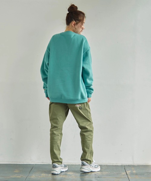 go slow caravan(ゴースローキャラバン)の「Duckster/ダックスター 名場面刺繍 クルースウェット(スウェット・メンズ・ブラック/グリーン/ライトグレー・MEDIUM/LARGE/X-LARGE)」の15枚目の写真