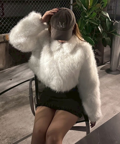 Blackup 白いファージャケット ショートスタイル Blackup 白いファージャケット ショートスタイル Blackup 白いファー