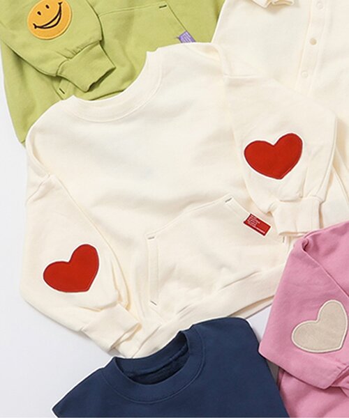 BREEZE(ブリーズ)の「【リンク/ジュニア対応】イロイロパッチトレーナー(スウェット・キッズ・オフホワイト/チャコール/ネイビー/オレンジ/ピンク/レインボー/ライム・80/90/100/110/120/130/140)」の1枚目の写真