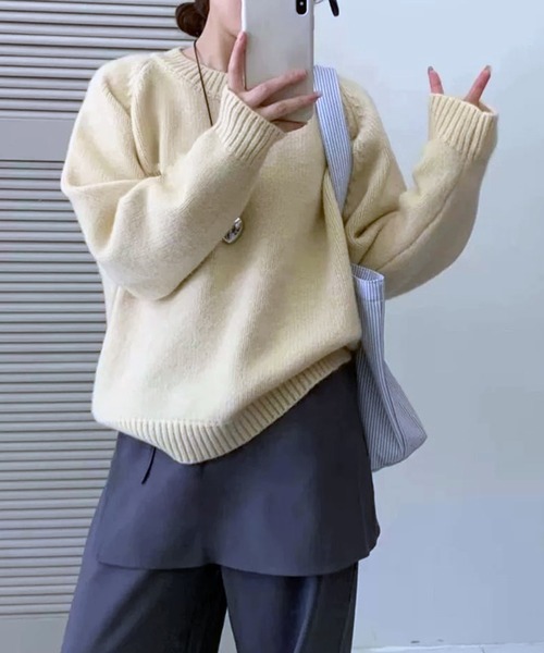 VIBGYOR（ヴィブジョー）の「ベーシック クルーネックニット / 春ニット 韓国ファッション カジュアル (CZ)（ニット/セーター・レディース・ブルー/ホワイト/グリーン/オレンジ/レッド/ブラック/アイボリー・FREE）」の10枚目の写真