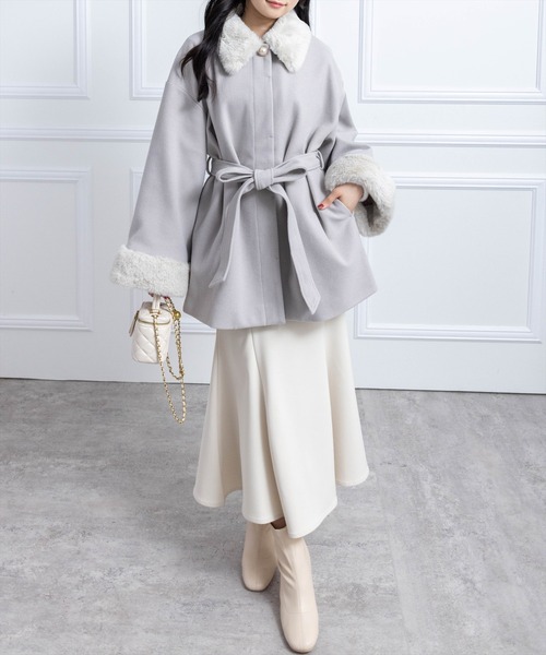 clear（クリア）の「ベルト付きミドルファーコート[大人 フェミニン 上品]≪AW新作≫（その他アウター・レディース・アイボリー/ブラック/グレイッシュベージュ・F）」の9枚目の写真