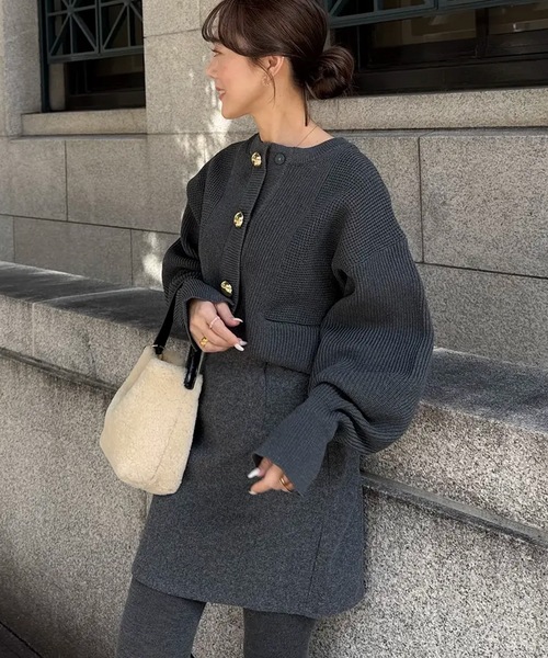 aquagarage（アクアガレージ）の「BIGボタンニットカーディガン（カーディガン/ボレロ・レディース・アイボリー/レッド/チャコール・FREE）」の19枚目の写真