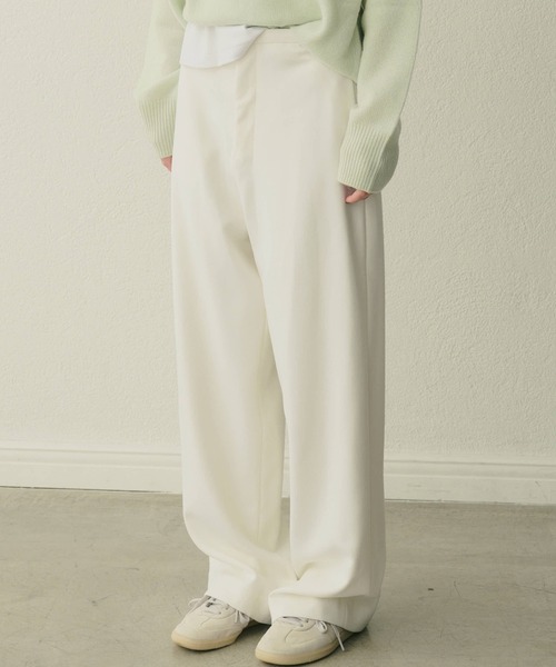 LE CIEL BLEU（ルシェルブルー）の「リラックスウールダブルクロスパンツ / Relaxed Wool Double-Cloth Pants（その他パンツ・レディース・ホワイト/キャメル/チャコールグレー・34/36/38）」の4枚目の写真