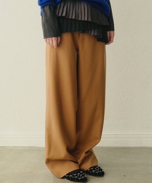 LE CIEL BLEU（ルシェルブルー）の「リラックスウールダブルクロスパンツ / Relaxed Wool Double-Cloth Pants（その他パンツ・レディース・ホワイト/キャメル/チャコールグレー・34/36/38）」の21枚目の写真