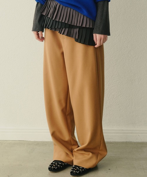 LE CIEL BLEU（ルシェルブルー）の「リラックスウールダブルクロスパンツ / Relaxed Wool Double-Cloth Pants（その他パンツ・レディース・ホワイト/キャメル/チャコールグレー・34/36/38）」の20枚目の写真