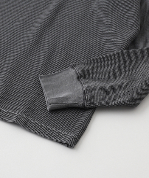 Carhartt WIP(カーハートダブリューアイピー)の「CARHARTT WIP / カーハート ダブリューアイピー L/S VISTA WAFFLE T-SHIRT(Tシャツ/カットソー・メンズ・ブラック/アイボリー・SMALL/MEDIUM)」の4枚目の写真