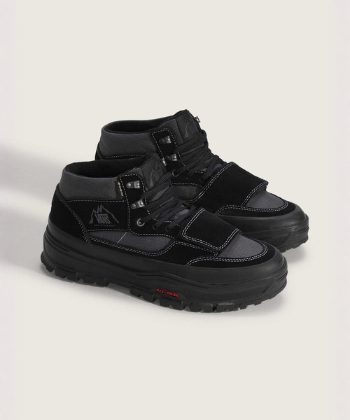 VANS(バンズ)の「マウンテンミッド GORE-TEX インシュレーテッド / MTE Mountain Mid Gore-Tex Insu VN000DAYBKA1(スニーカー・メンズ・ブラック・7.5/8/8.5/9/9.5/10/10.5/11/11.5/12)」の2枚目の写真