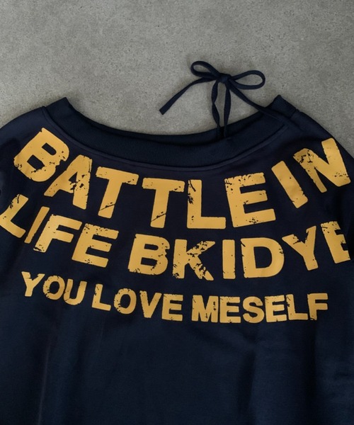 lilful(リルフル)の「オフショル ショルダーリボン ヴィンテージレタリングロゴプリントスウェット(Tシャツ/カットソー・レディース・ライトグレー/ネイビー・M/L)」の22枚目の写真
