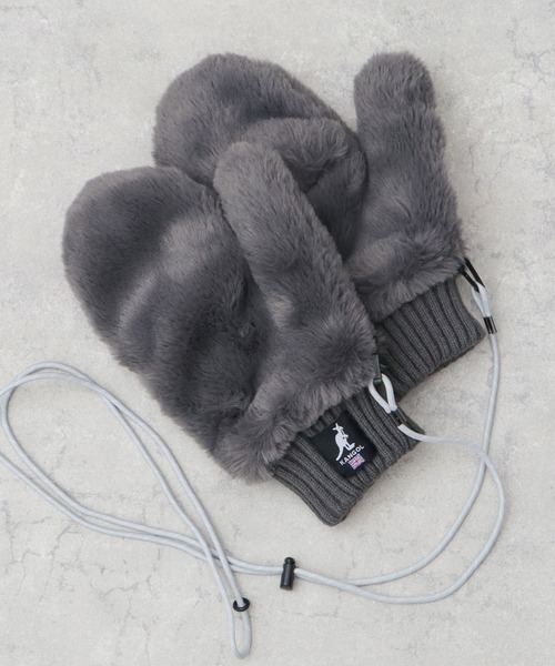 KANGOL（カンゴール）の「ファー ミトングローブ 2WAY ストラップ付（手袋・レディース・チャコール/グレイッシュベージュ/オフホワイト/ブラック・FREE）」の3枚目の写真