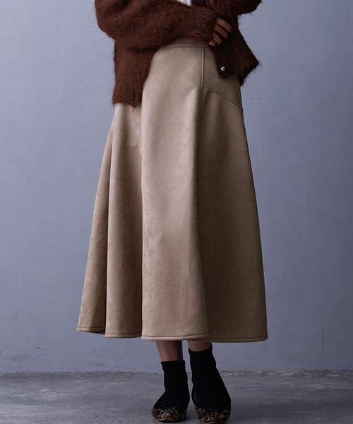 NICOLE white（ニコルホワイト）の「フェイクスエードフレアスカート（スカート・レディース・チャコール/ベージュ/その他1/ピンク・FREE）」の3枚目の写真