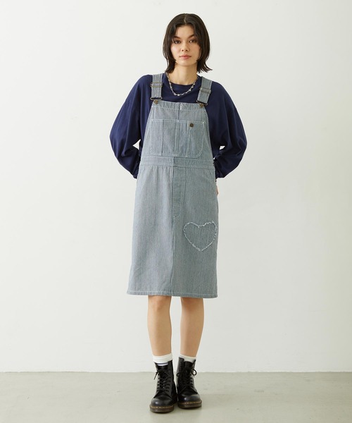 MILKFED.（ミルクフェド）の「PATCH SALOPETTE SKIRT（サロペット/オーバーオール・レディース・ライトブルー/ブラック/マルチ・M/S）」の3枚目の写真