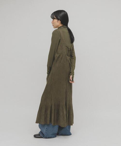 KBF（ケイビーエフ）の「ピーチスキンプリーツワンピース（ワンピース・レディース・ボルドー/ブラウン/ブラック・36/38）」の20枚目の写真